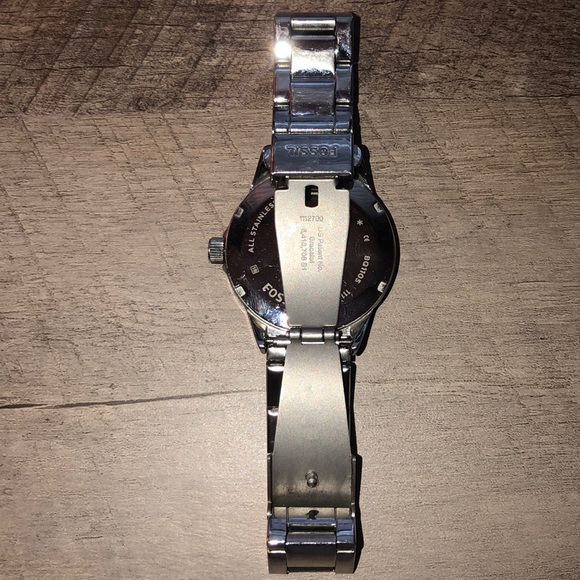 Women’s silver Fossil Watch - Picture 2 of 3